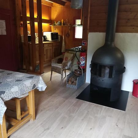 Les Chalets De La Foret D'Issaux Osse-en-Aspe Luaran gambar