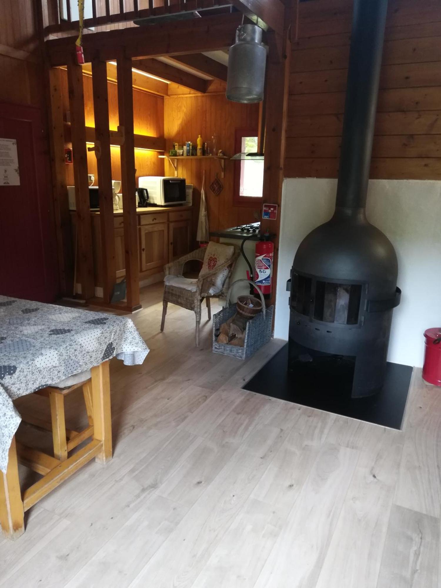 Les Chalets De La Foret D'Issaux Osse-en-Aspe Luaran gambar