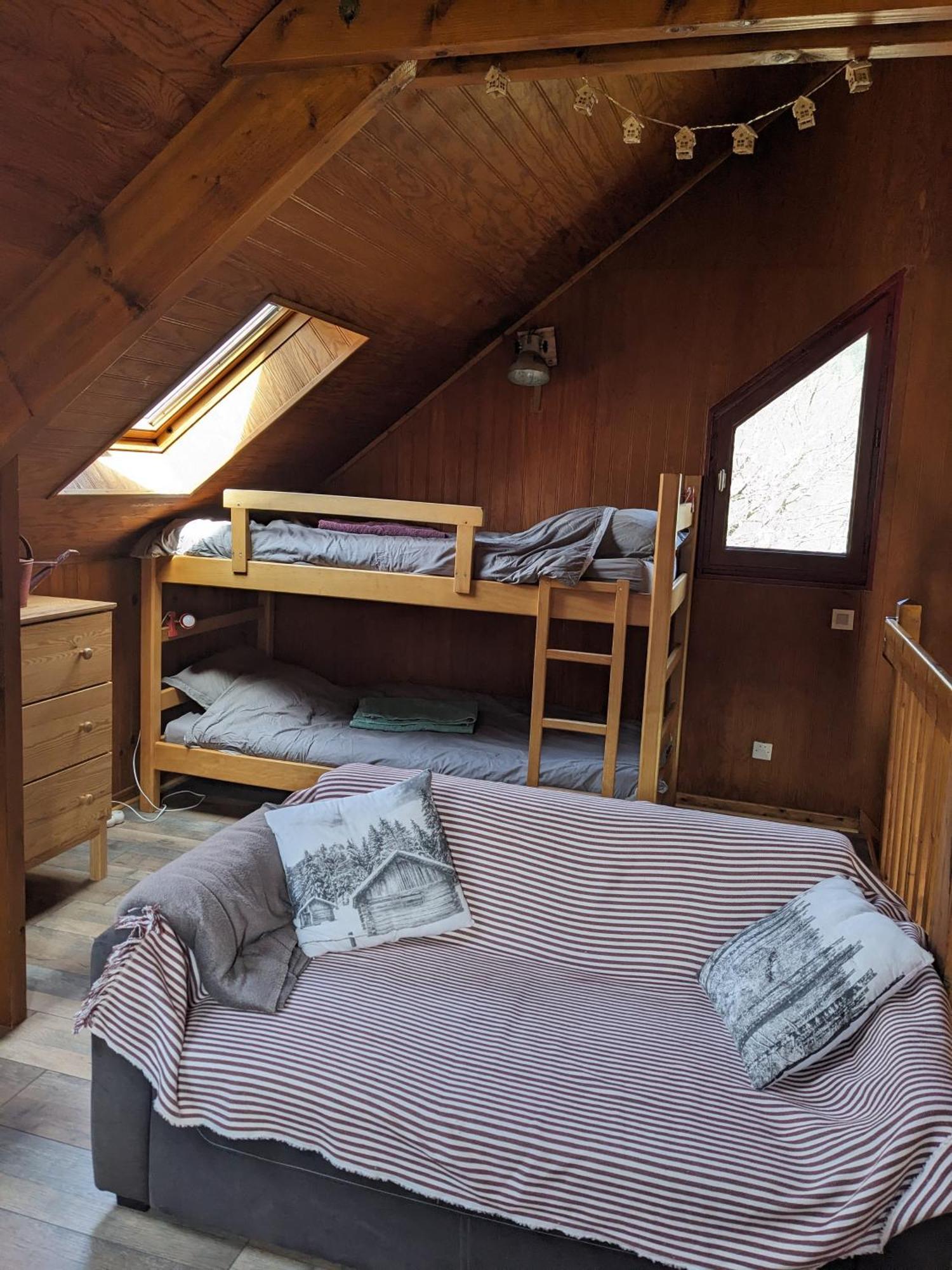 Les Chalets De La Foret D'Issaux Osse-en-Aspe Luaran gambar